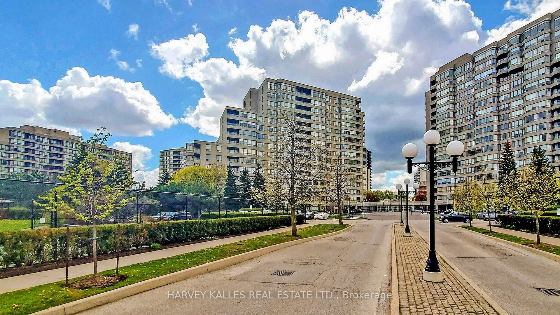 11 Townsgate Drive, #1204