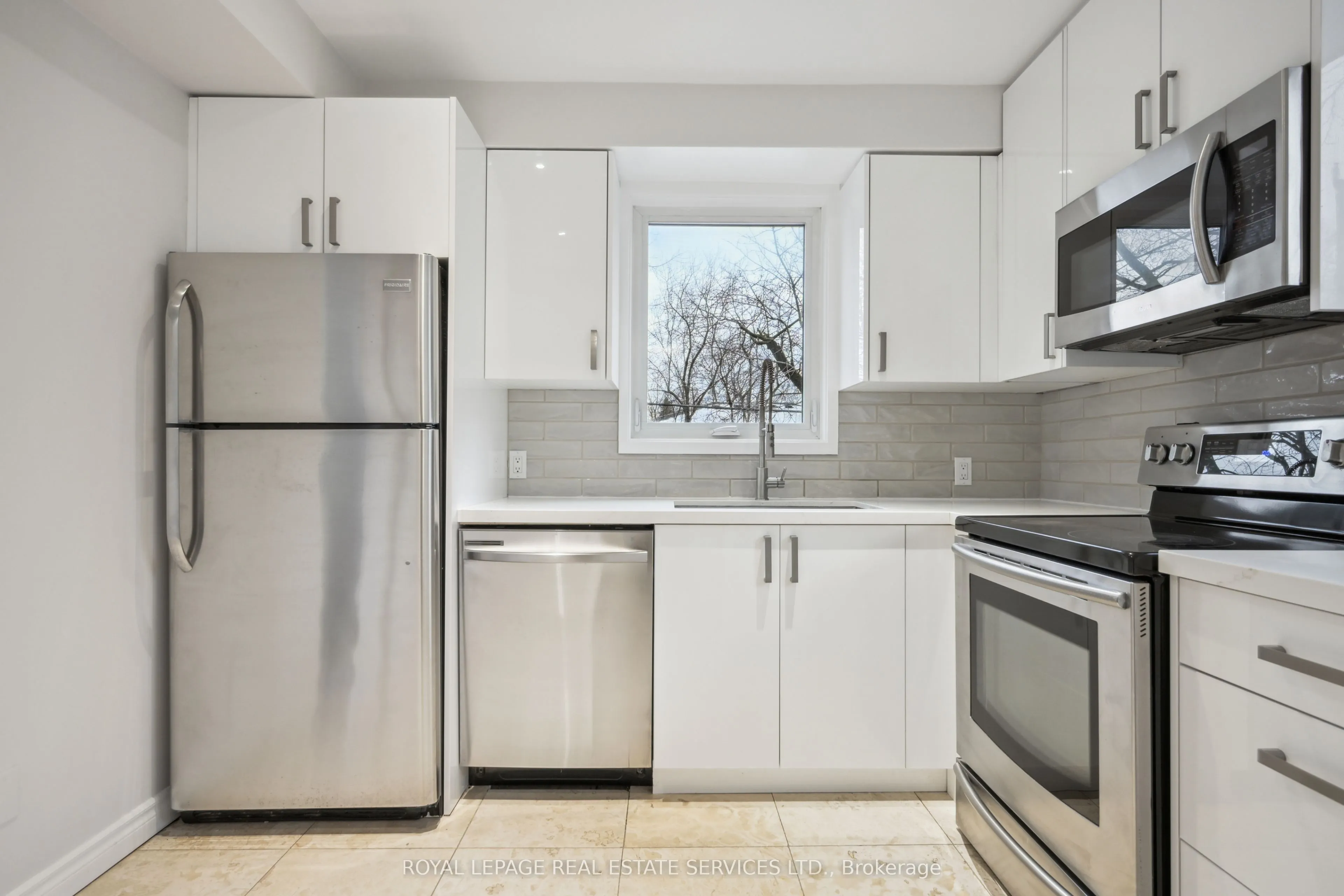 256 Zelda Crescent