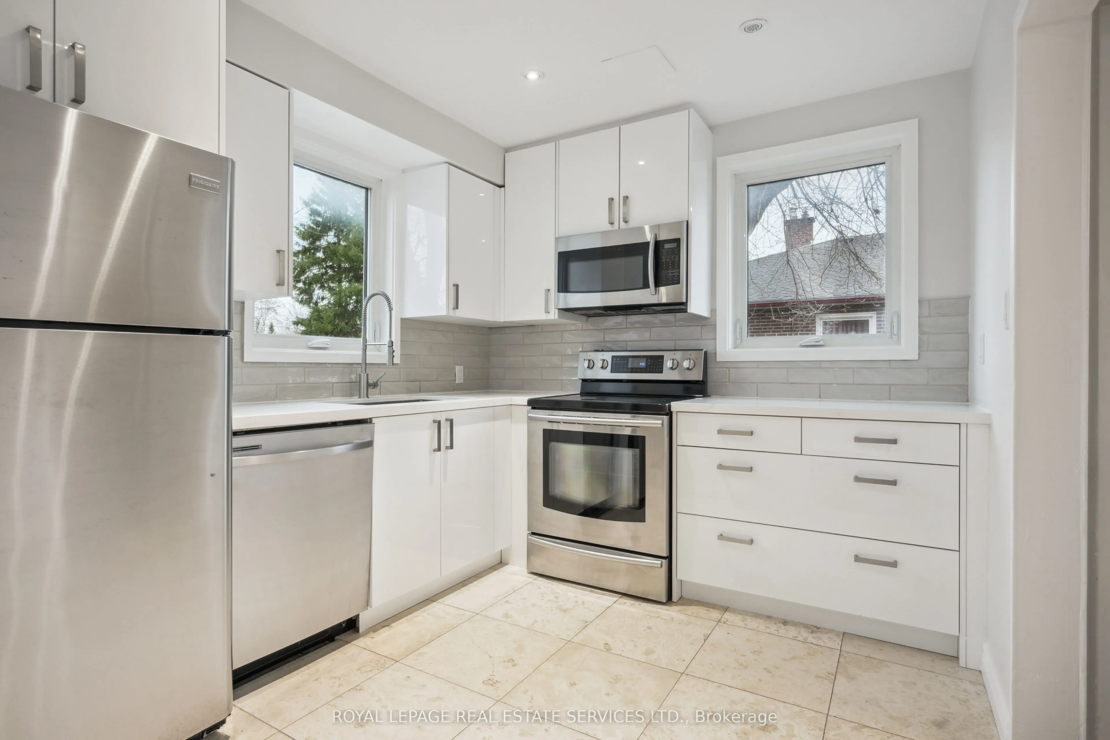 256 Zelda Crescent