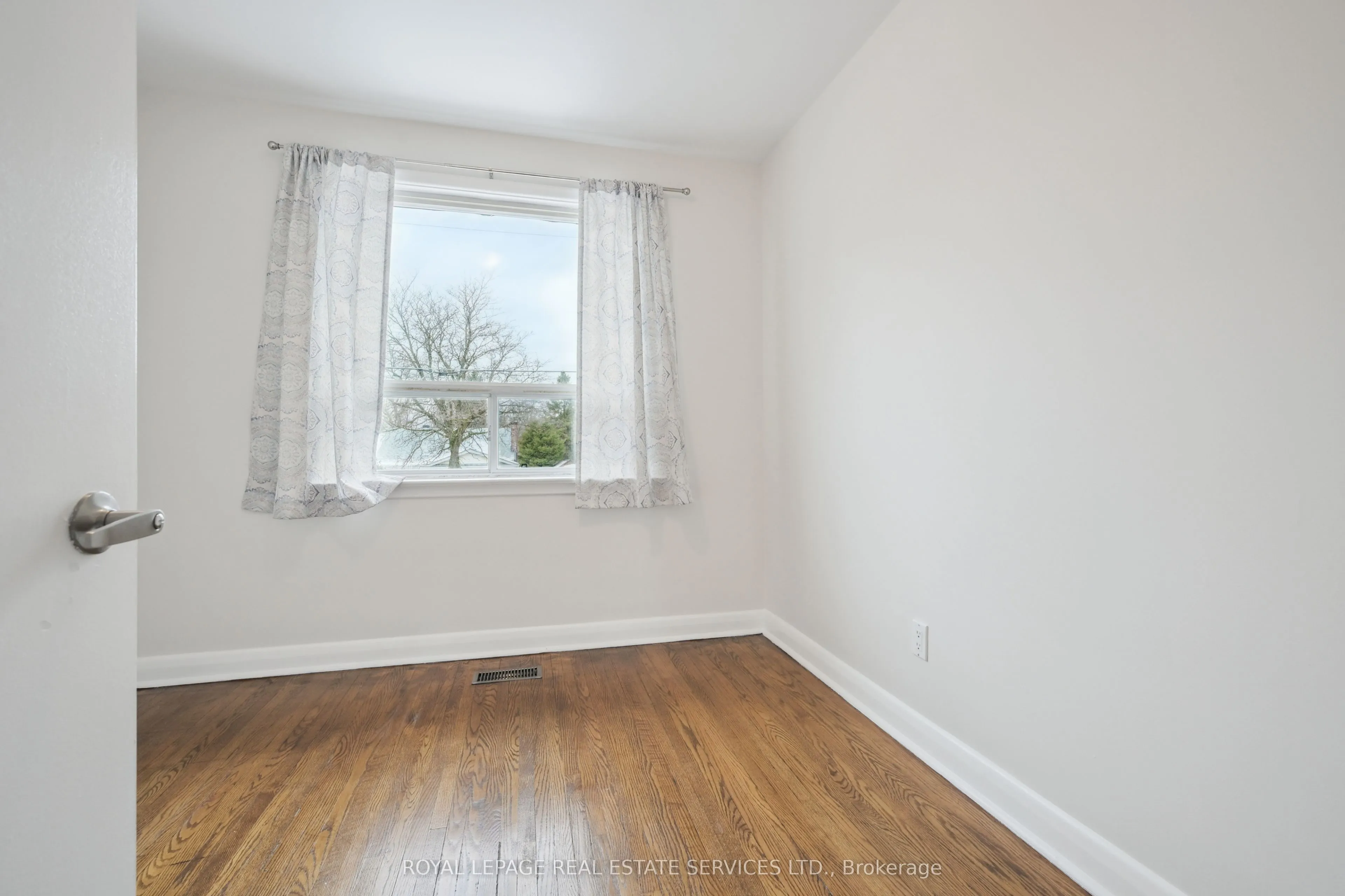 256 Zelda Crescent