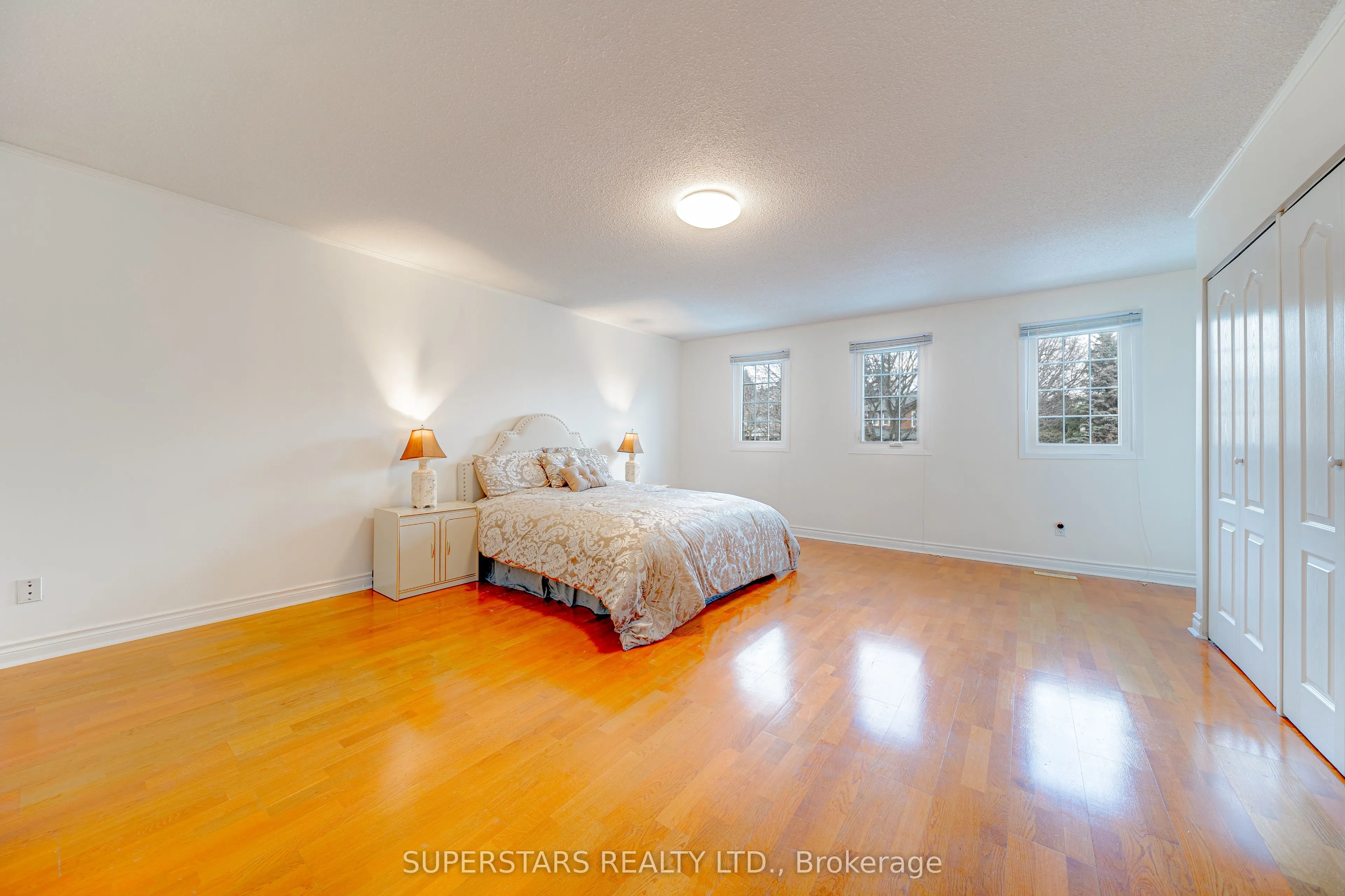 151 Old Surrey Lane
