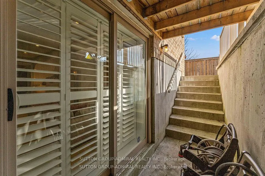 75 Paper Mills Crescent