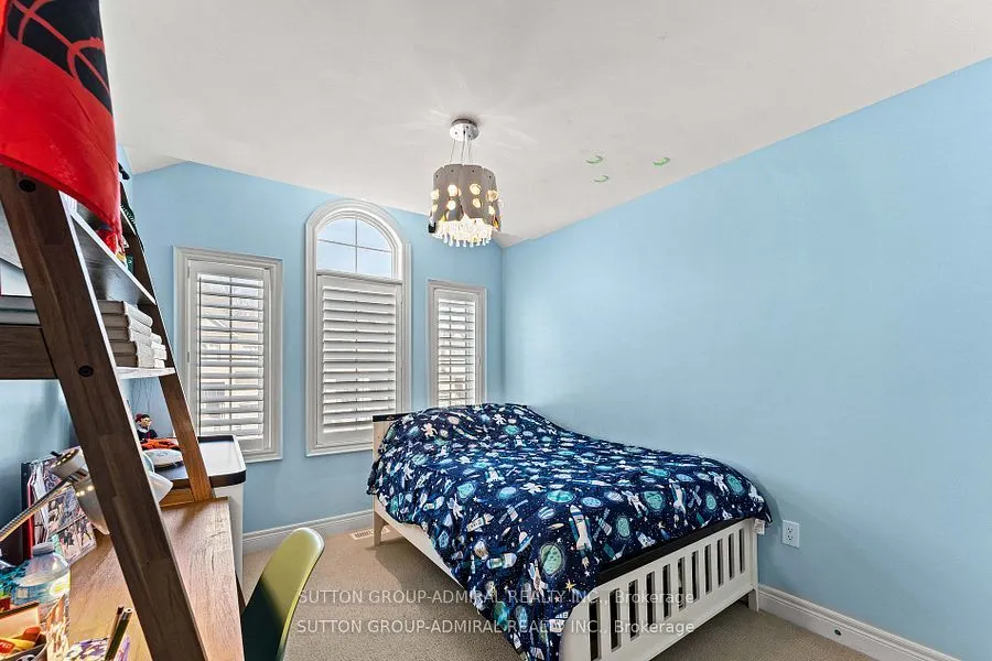75 Paper Mills Crescent