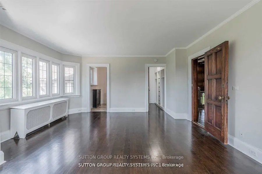 13284 Bathurst Street