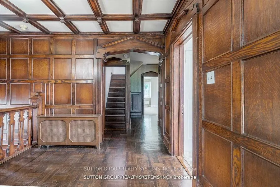 13284 Bathurst Street