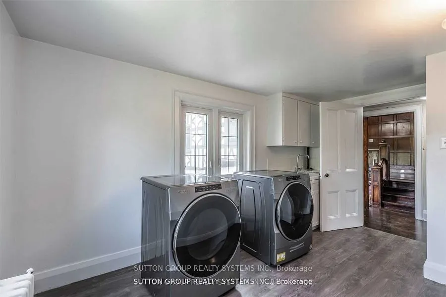 13284 Bathurst Street