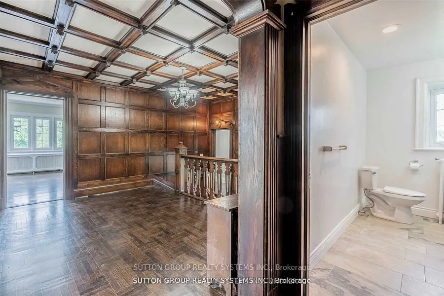 13284 Bathurst Street