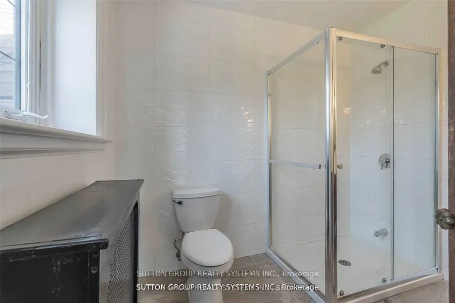 13284 Bathurst Street