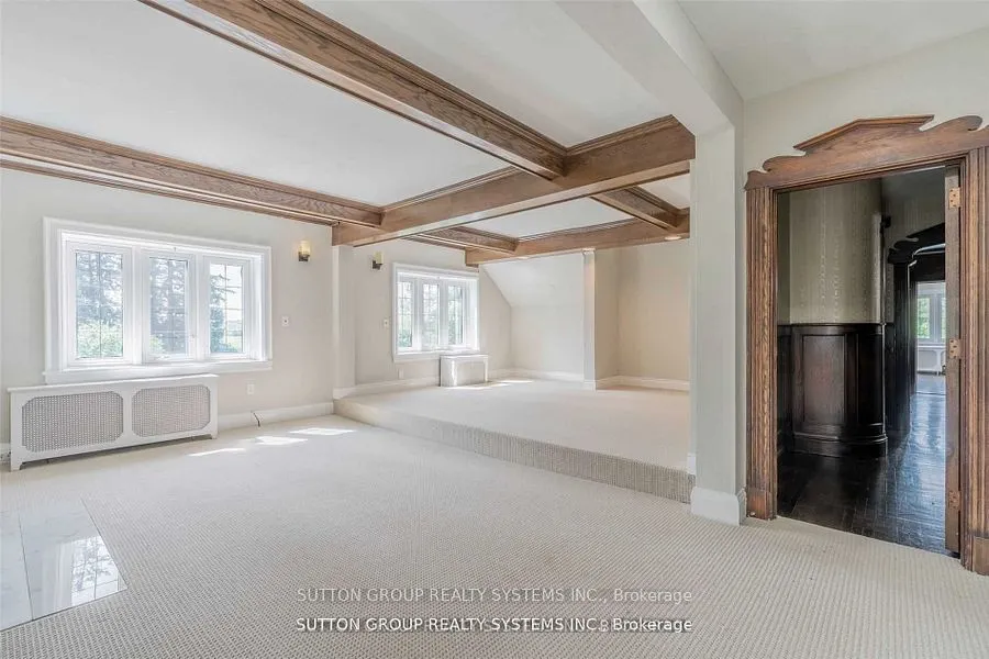 13284 Bathurst Street