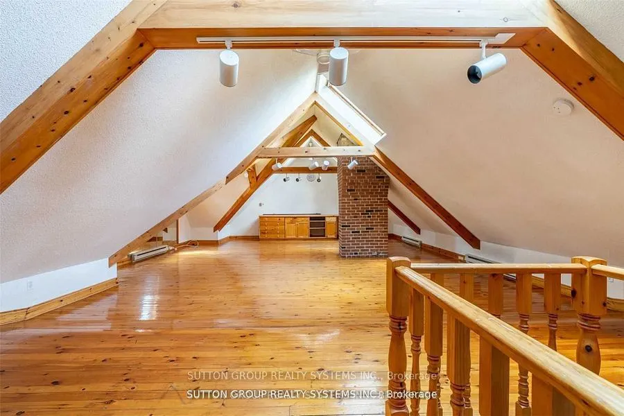 13284 Bathurst Street