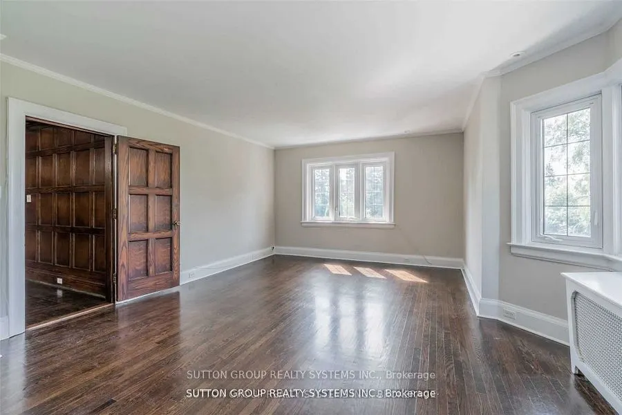 13284 Bathurst Street