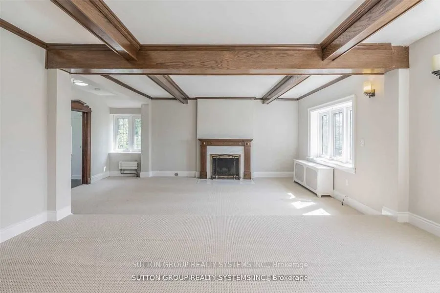 13284 Bathurst Street