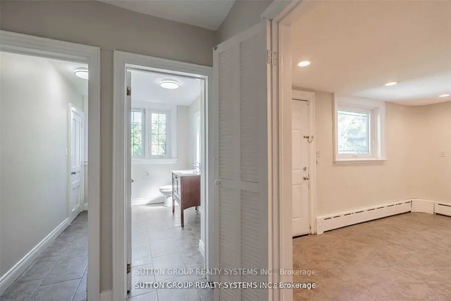 13284 Bathurst Street