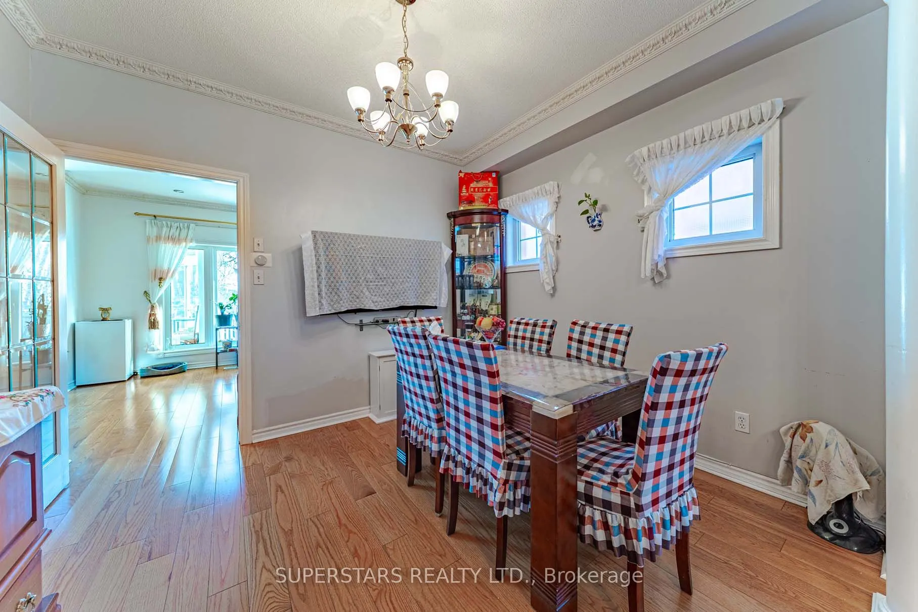 25 Eastpine Drive