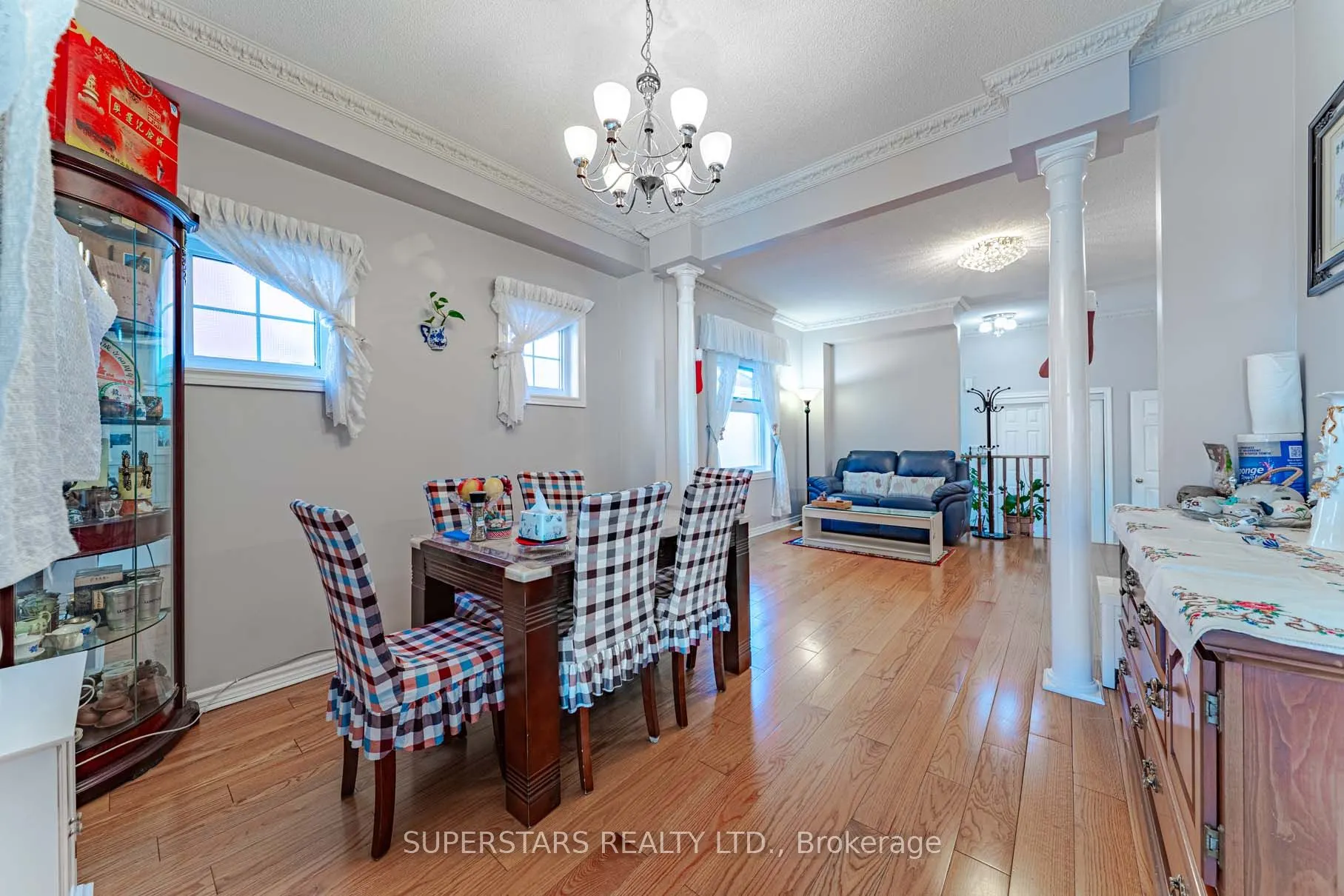 25 Eastpine Drive