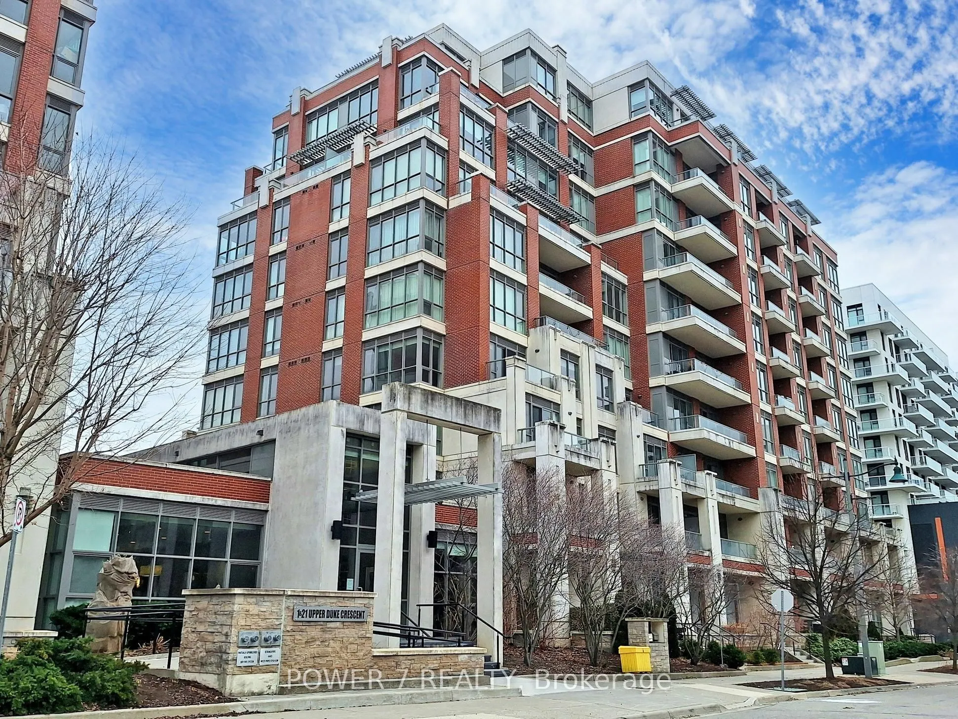 1 Upper Duke Crescent, #903