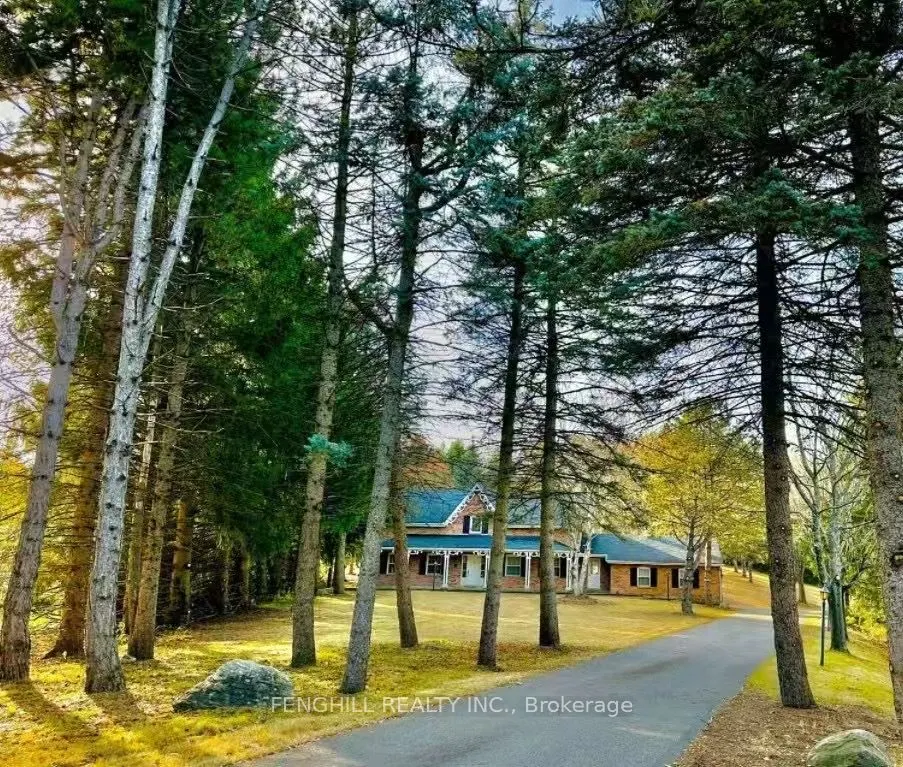 8 Blue Grass Drive