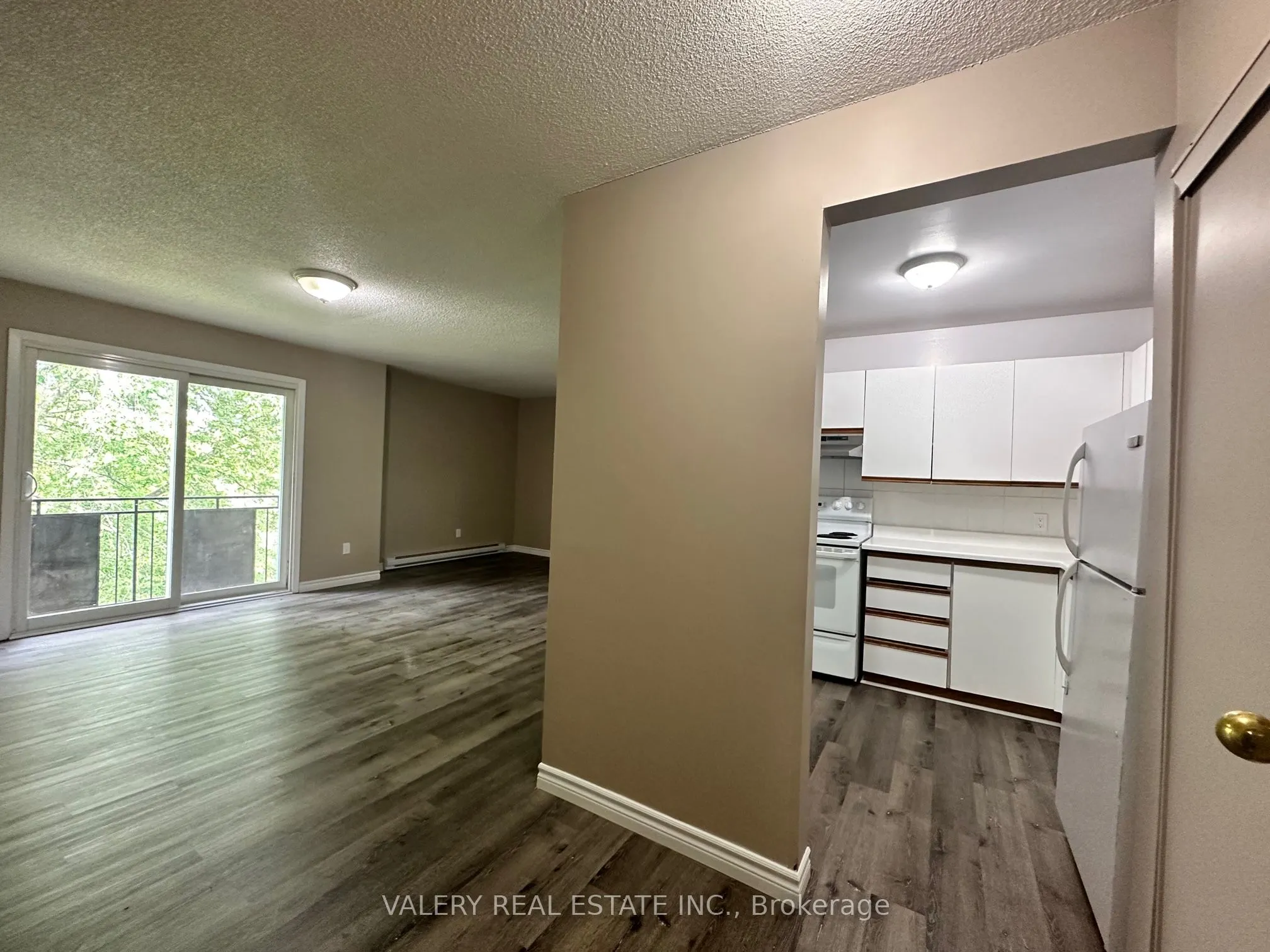 1 Lowndes Avenue, #12