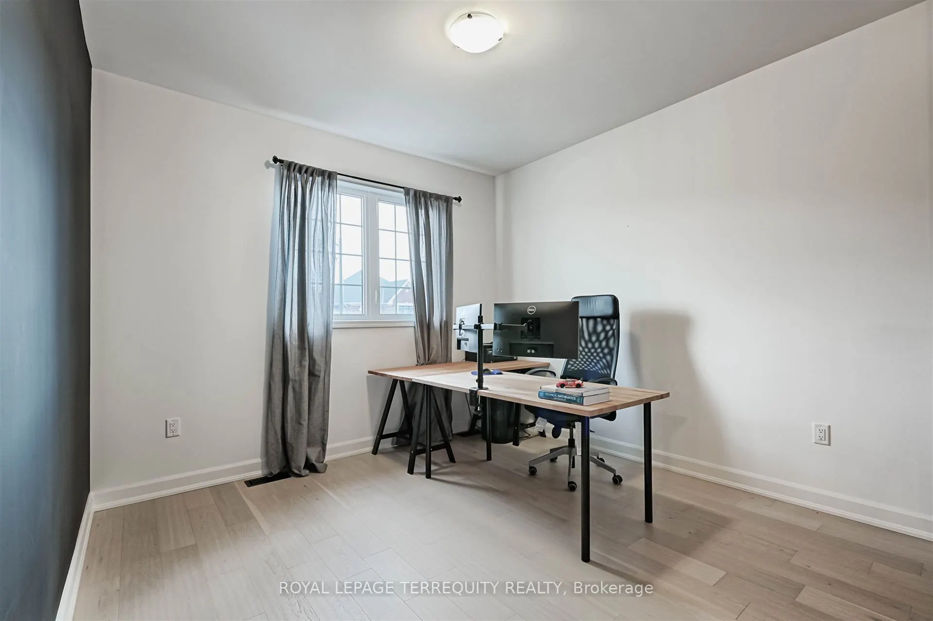 50 Chorus Crescent