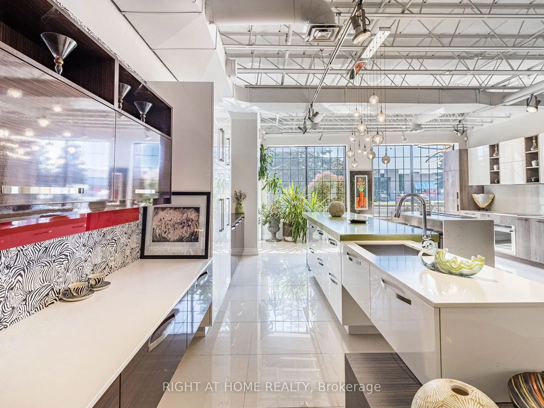 170 West Beaver Creek Road, #1-2