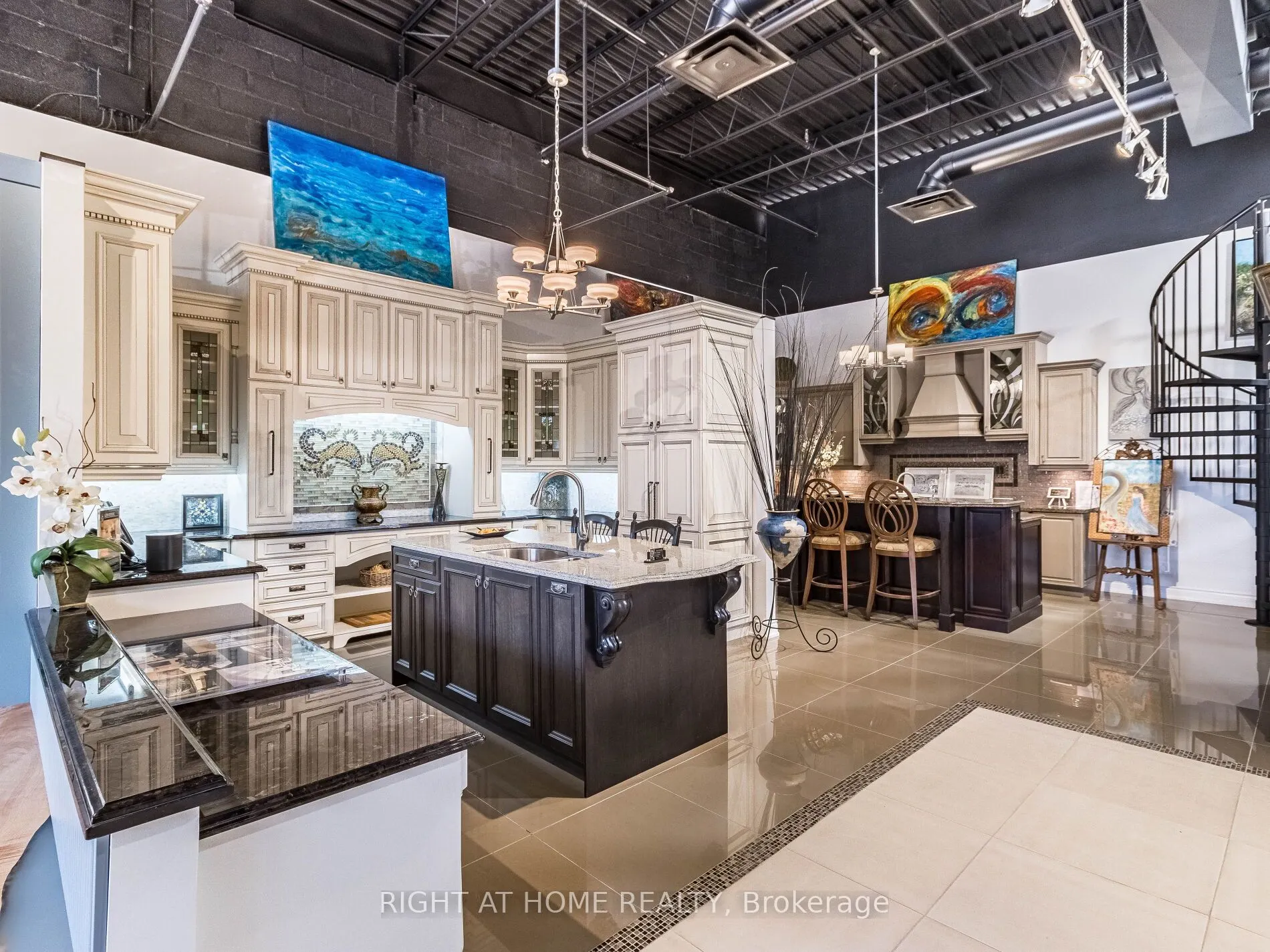 170 West Beaver Creek Road, #1-2