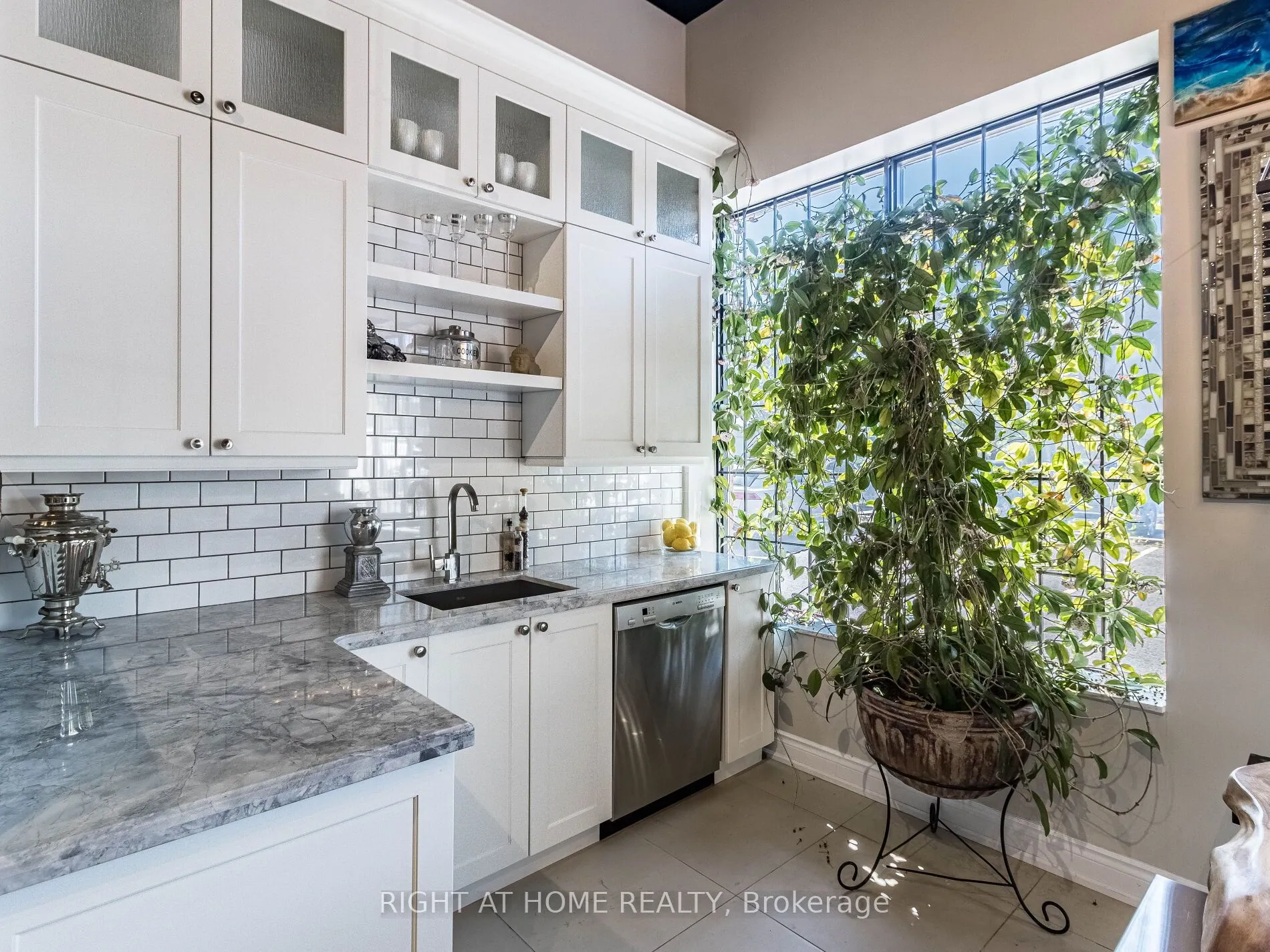 170 West Beaver Creek Road, #1-2