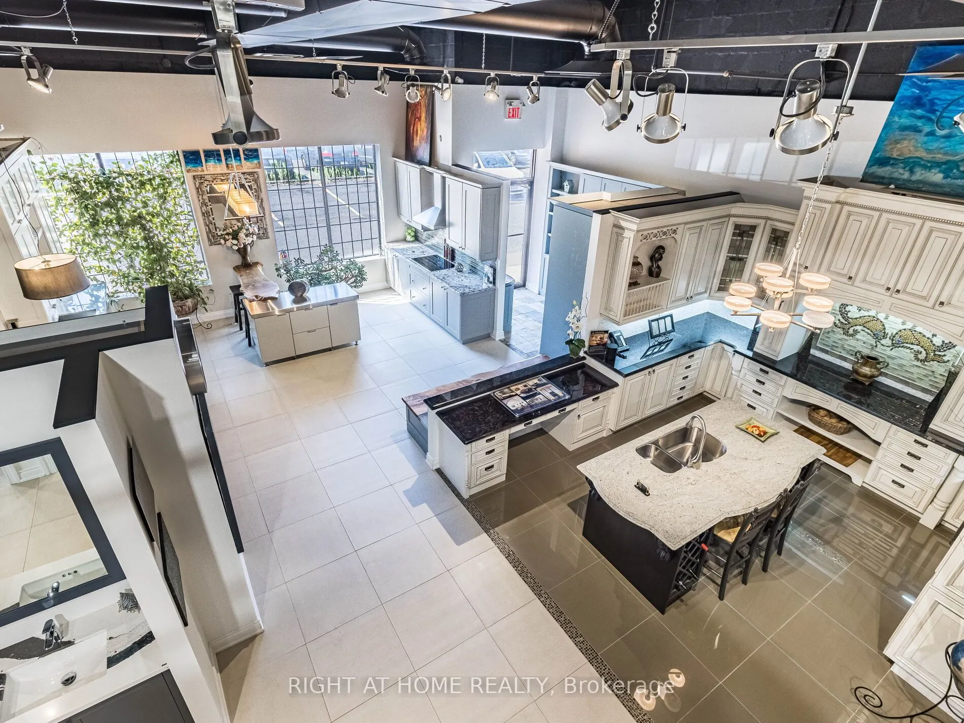 170 West Beaver Creek Road, #1-2