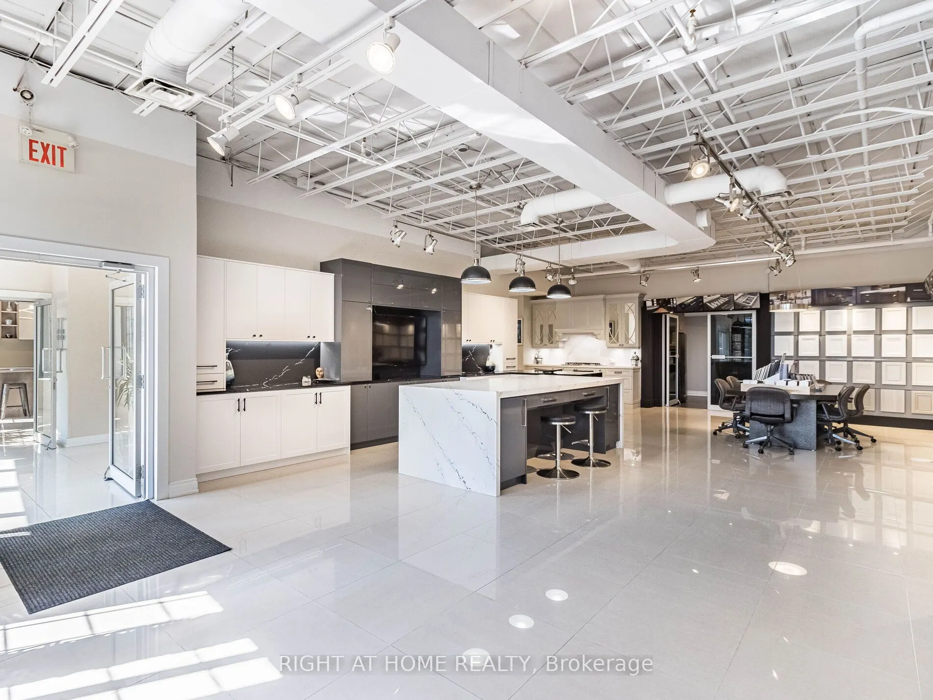 170 West Beaver Creek Road, #1-2