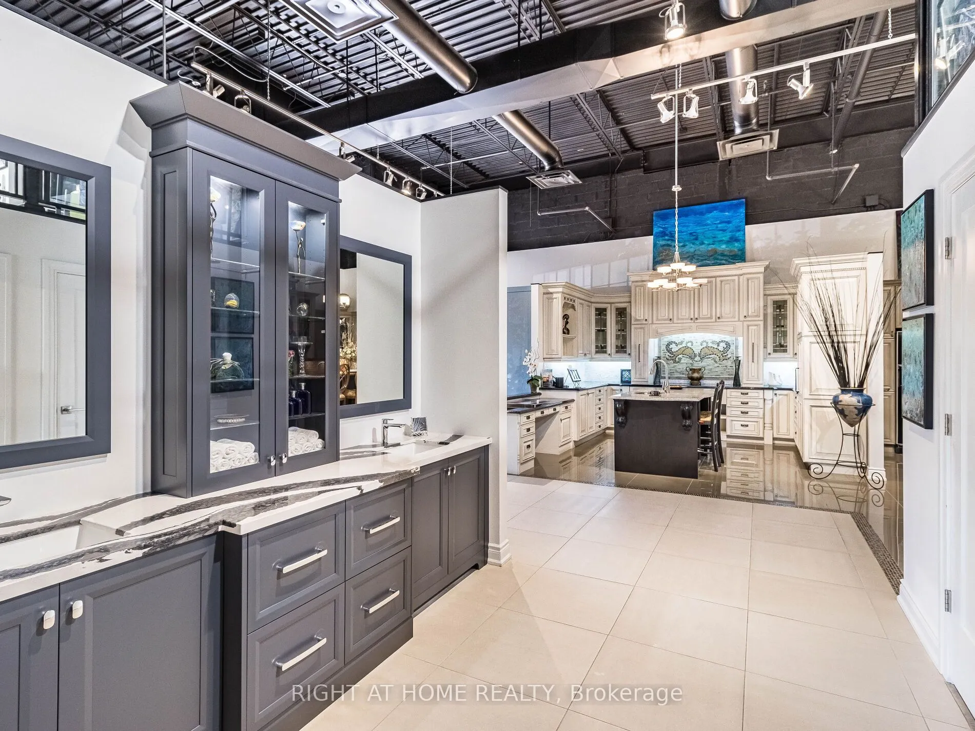 170 West Beaver Creek Road, #1-2