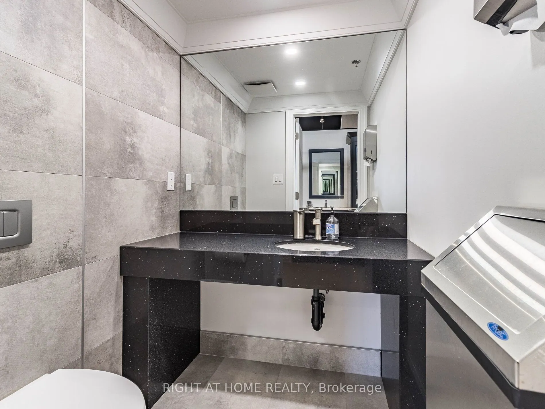 170 West Beaver Creek Road, #1-2