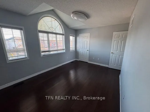 1913 Emerald Court