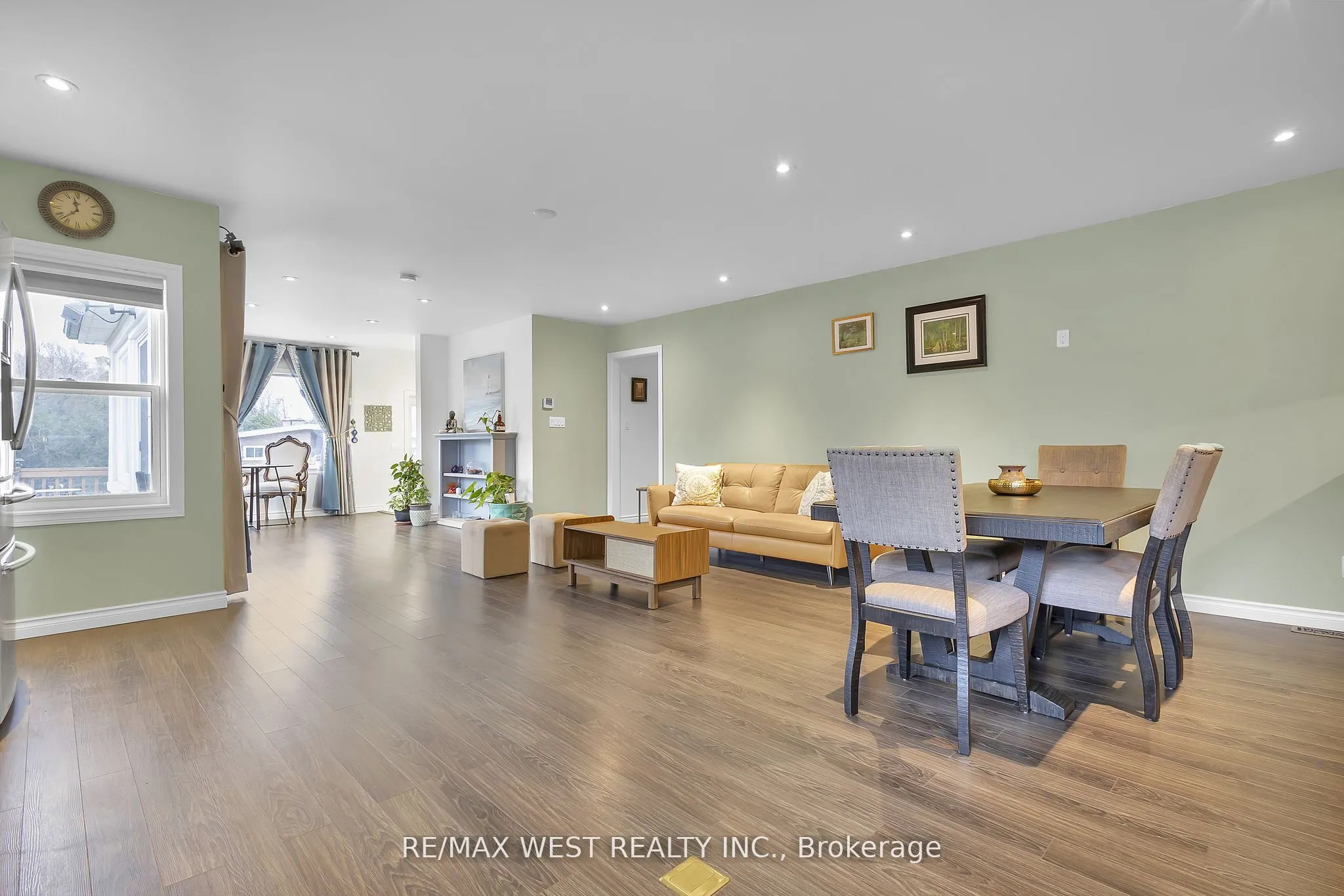 2821 Mt Albert Road