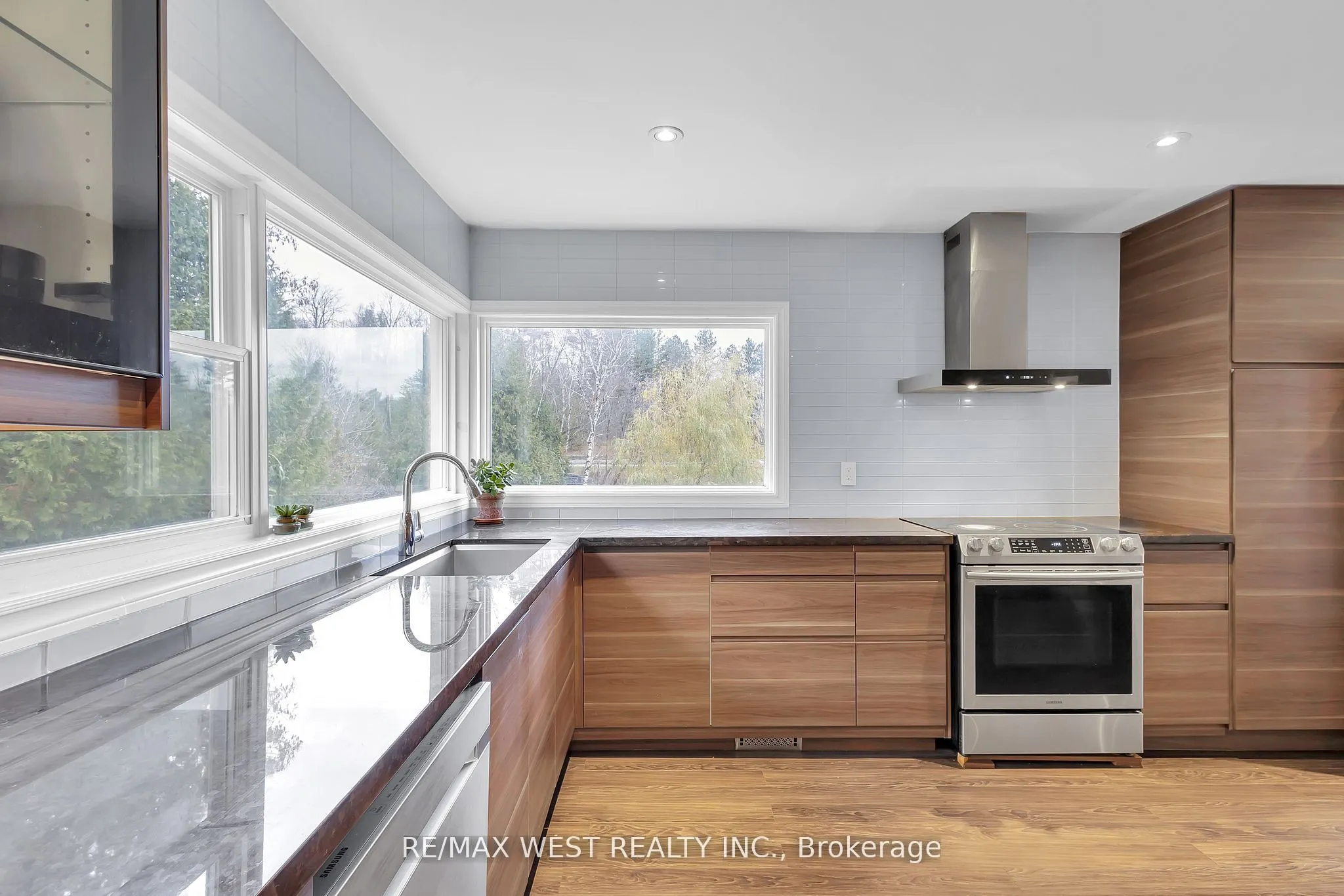 2821 Mt Albert Road