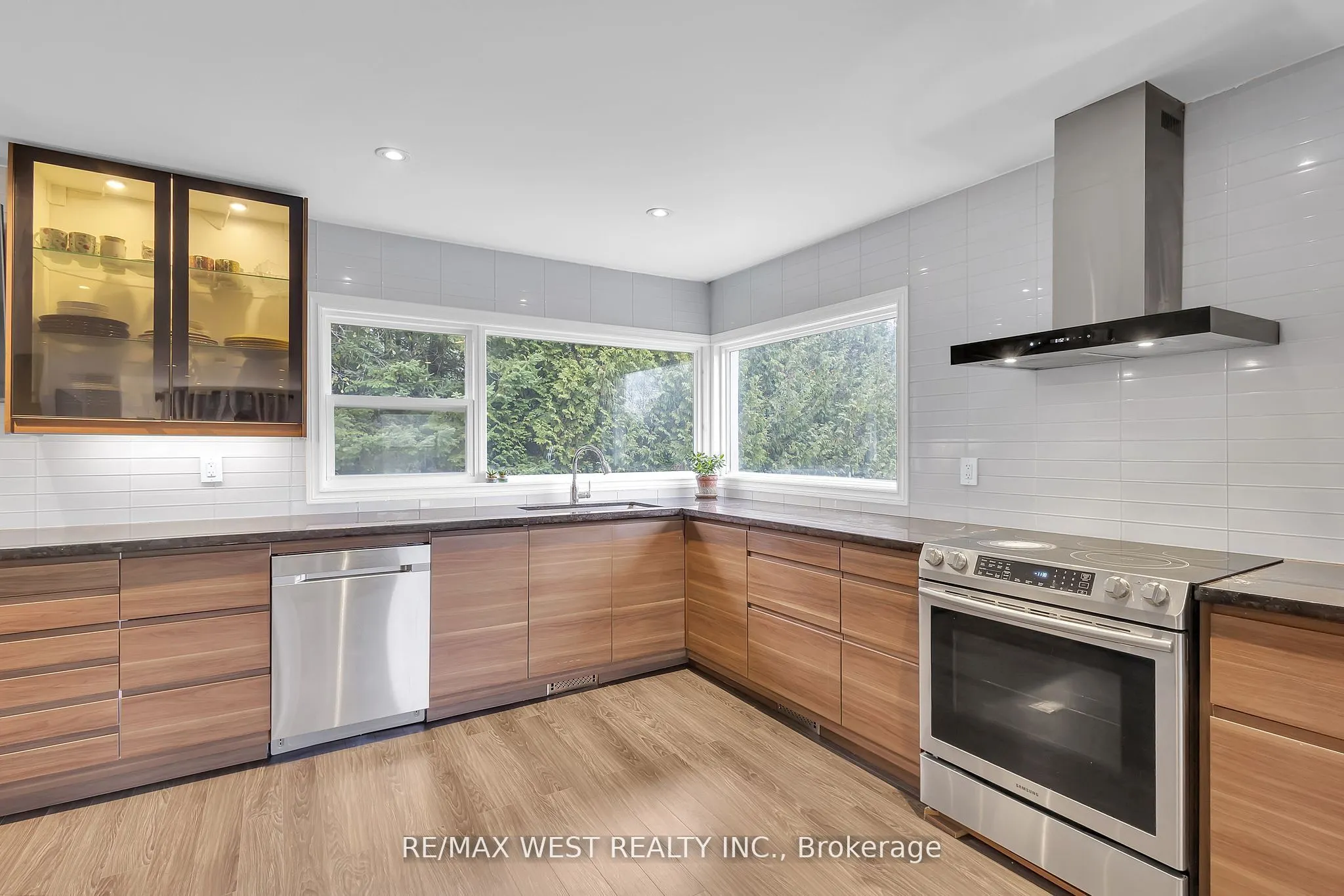 2821 Mt Albert Road