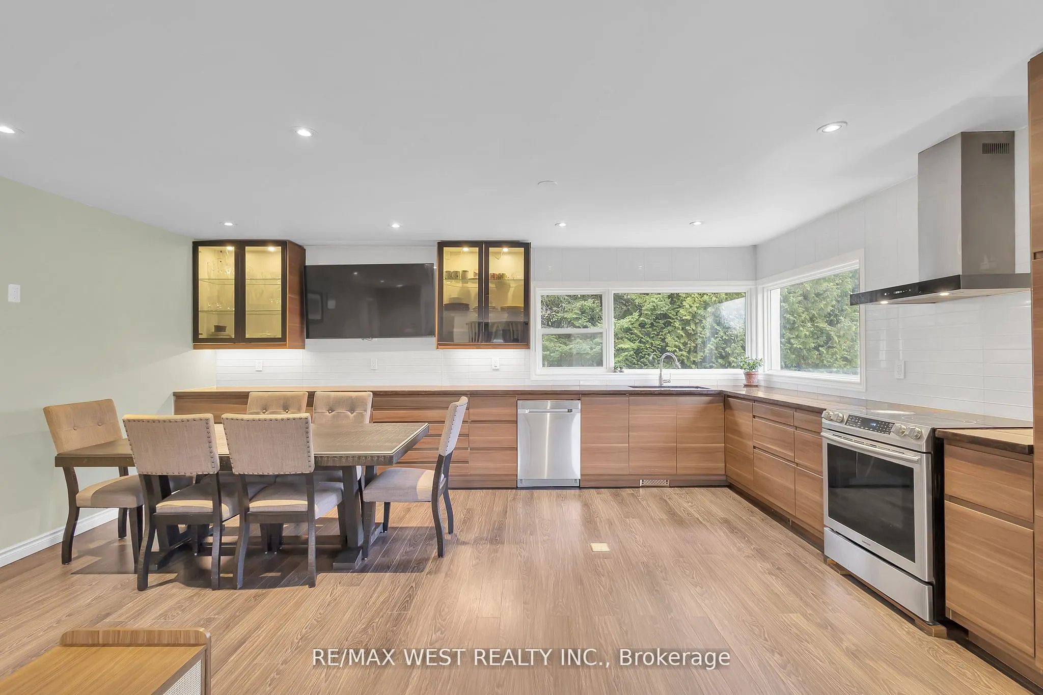 2821 Mt Albert Road