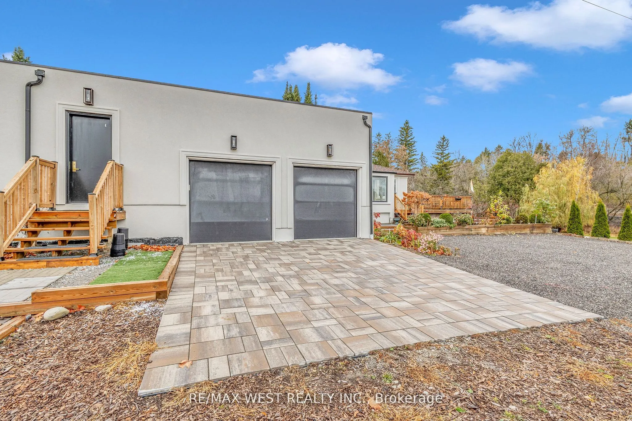 2821 Mt Albert Road