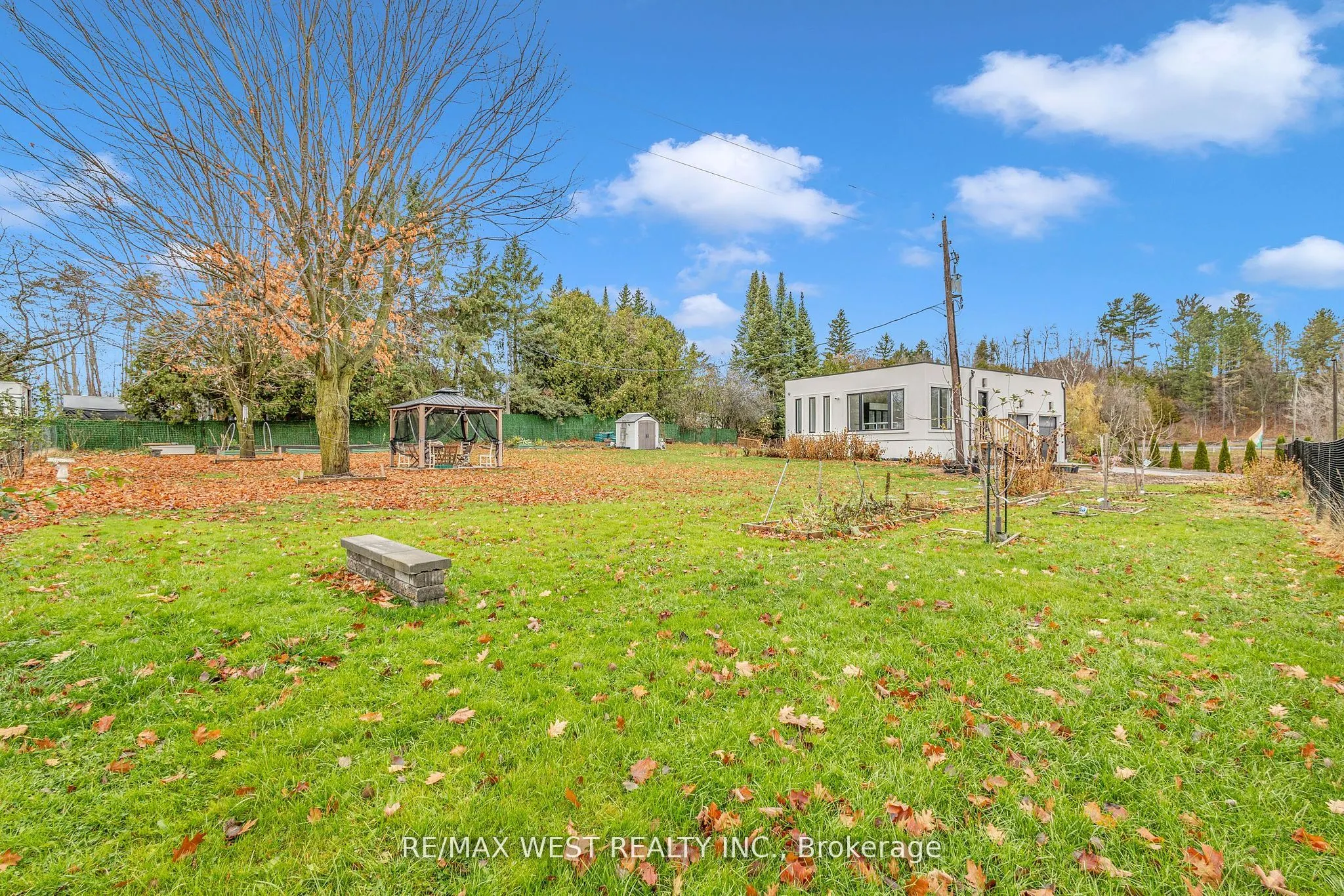2821 Mt Albert Road