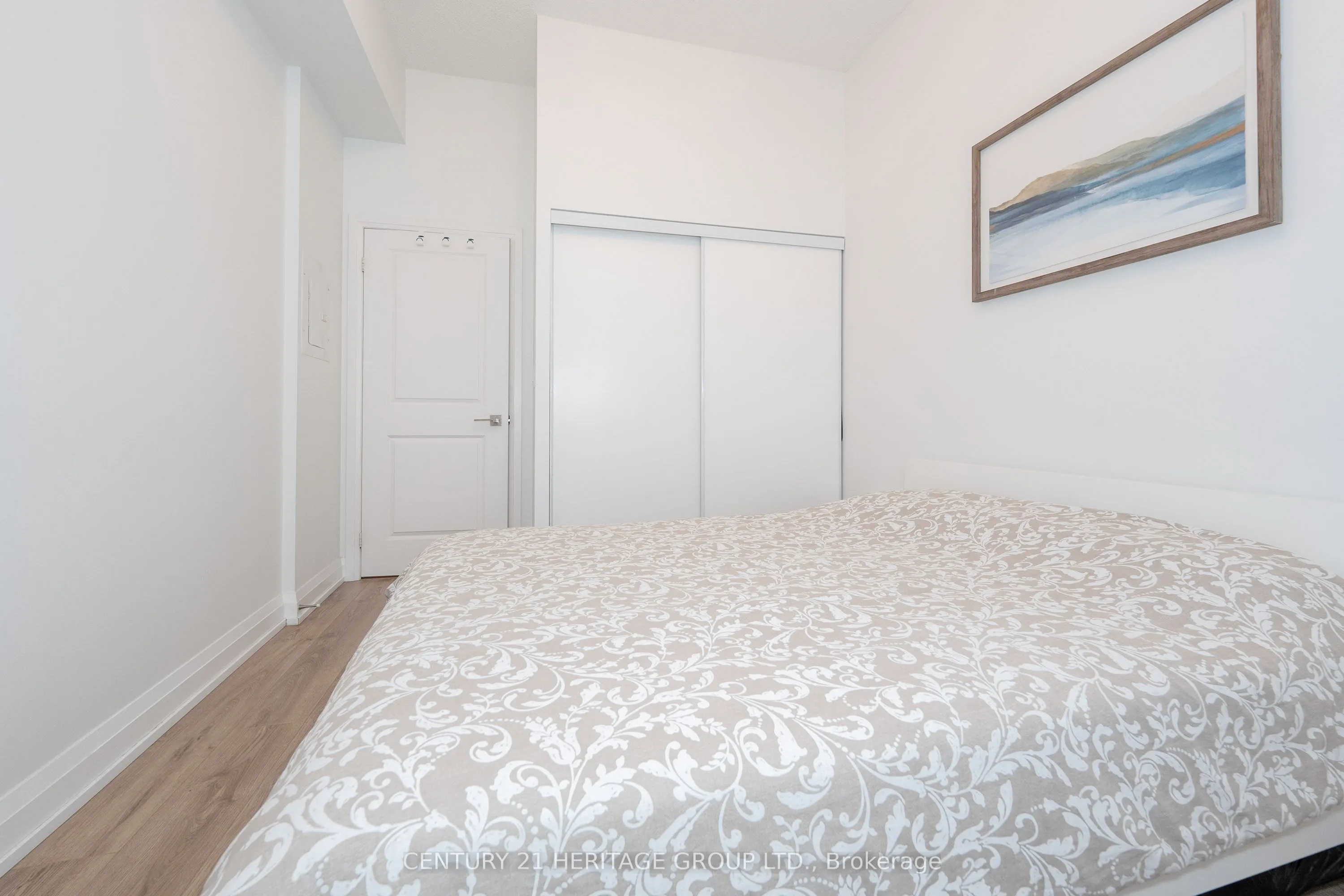7171 Yonge Street #306