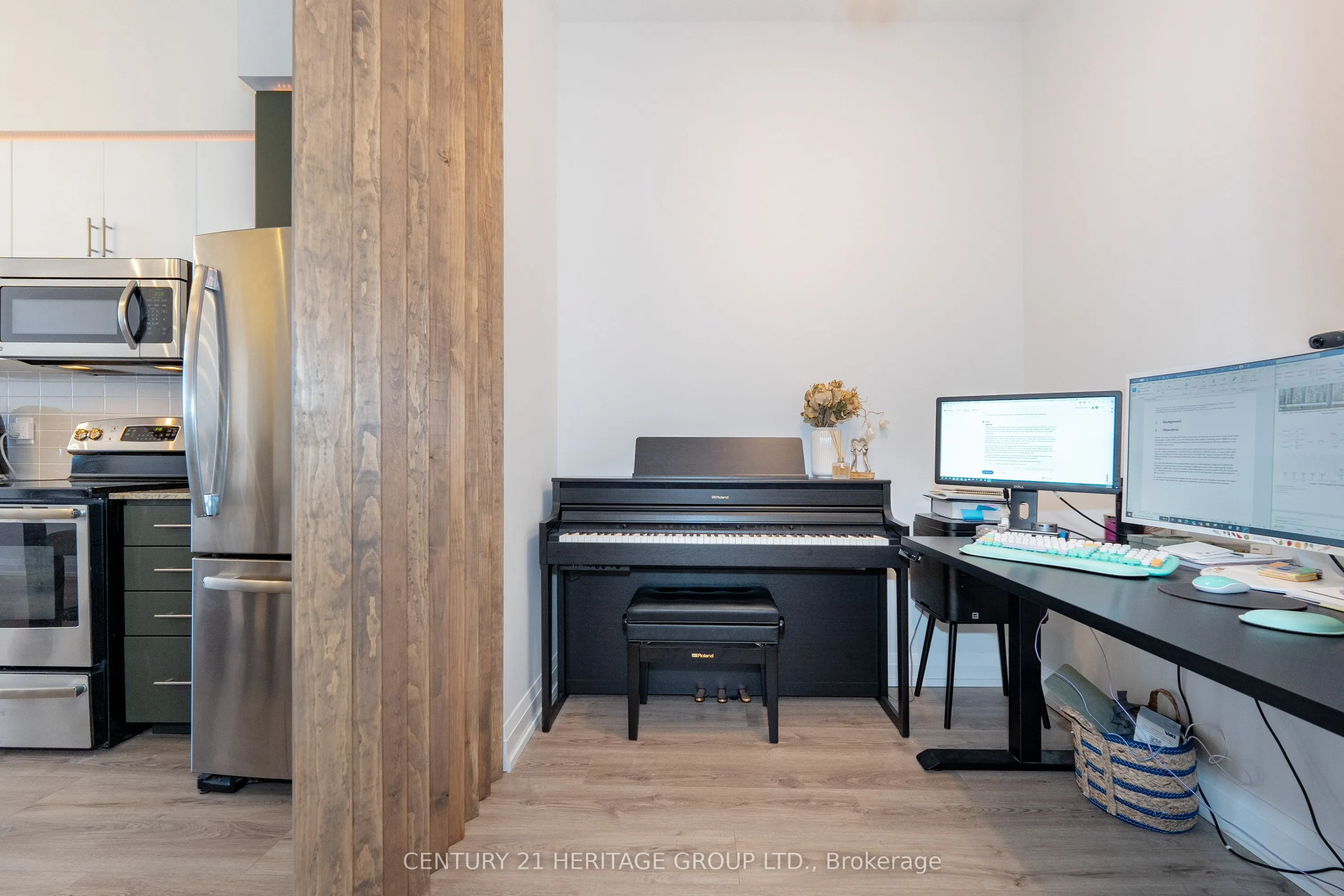 7171 Yonge Street #306