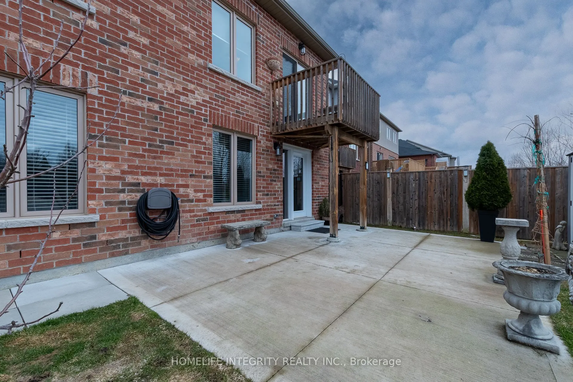 171 Gold Park Gate