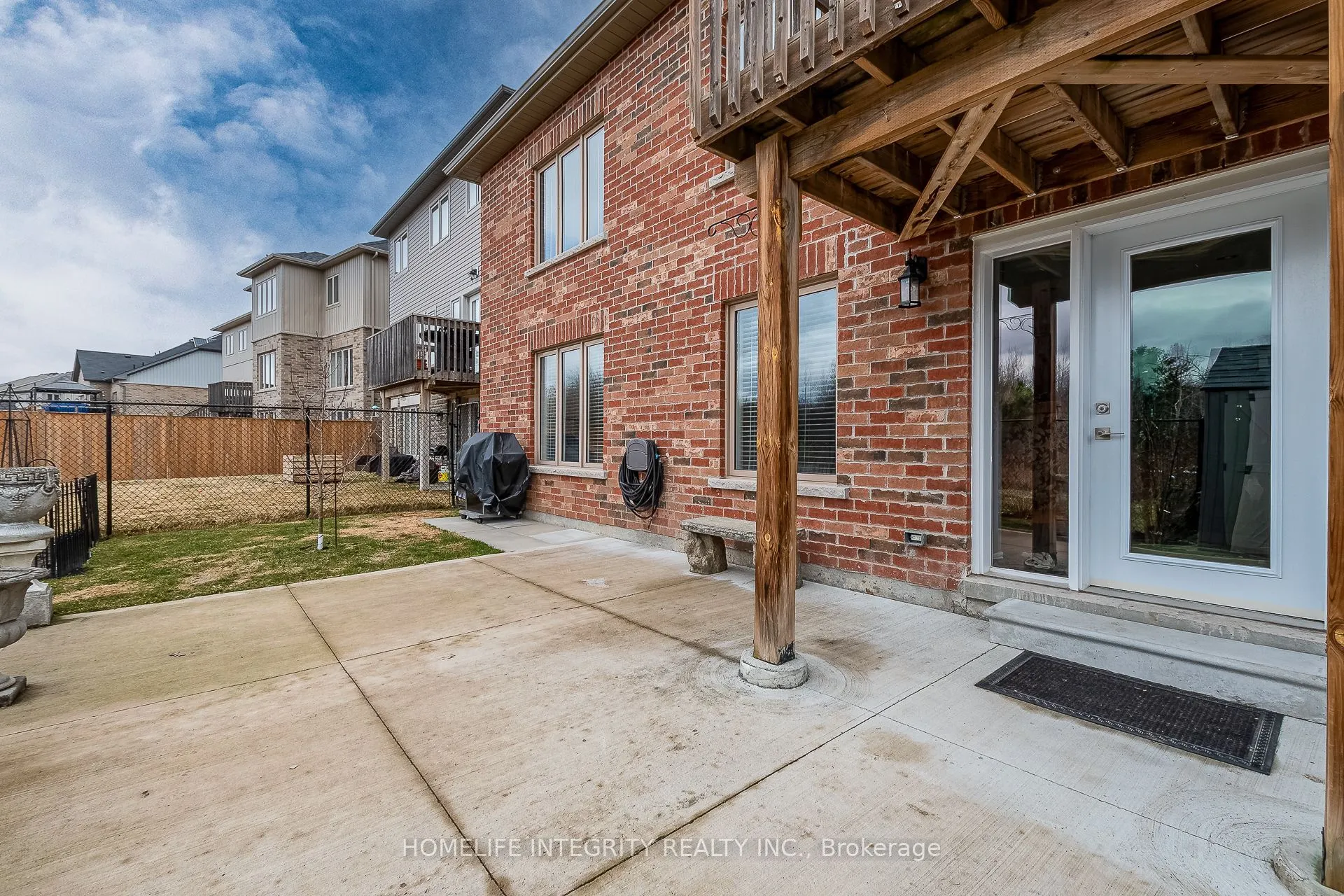 171 Gold Park Gate