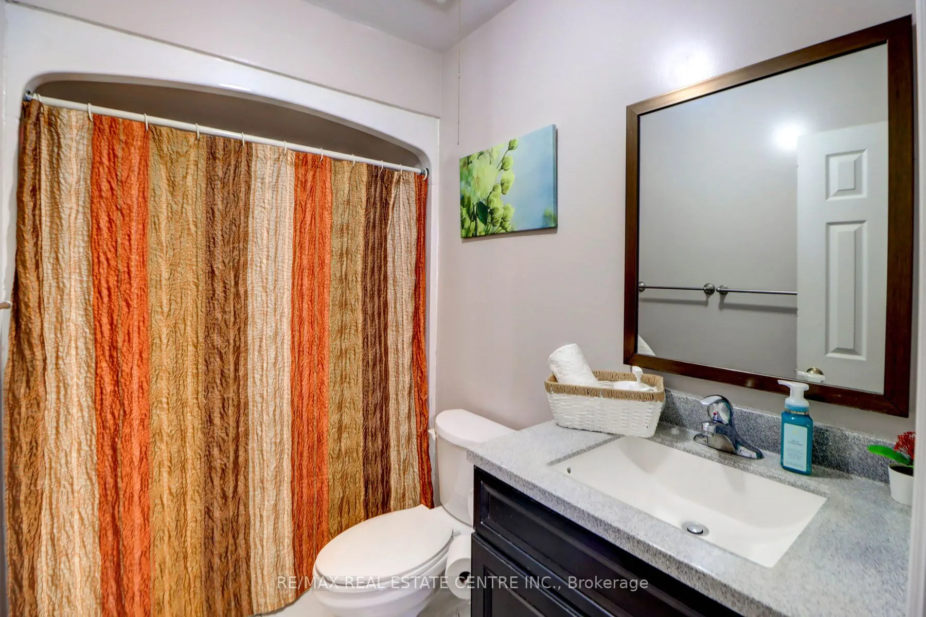282B Brock Street W