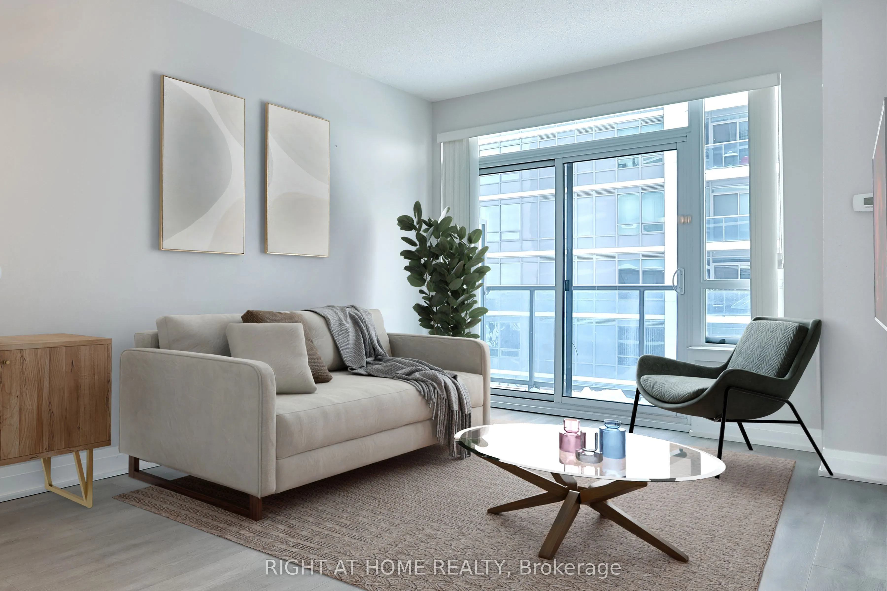 7165 Yonge Street, #1505