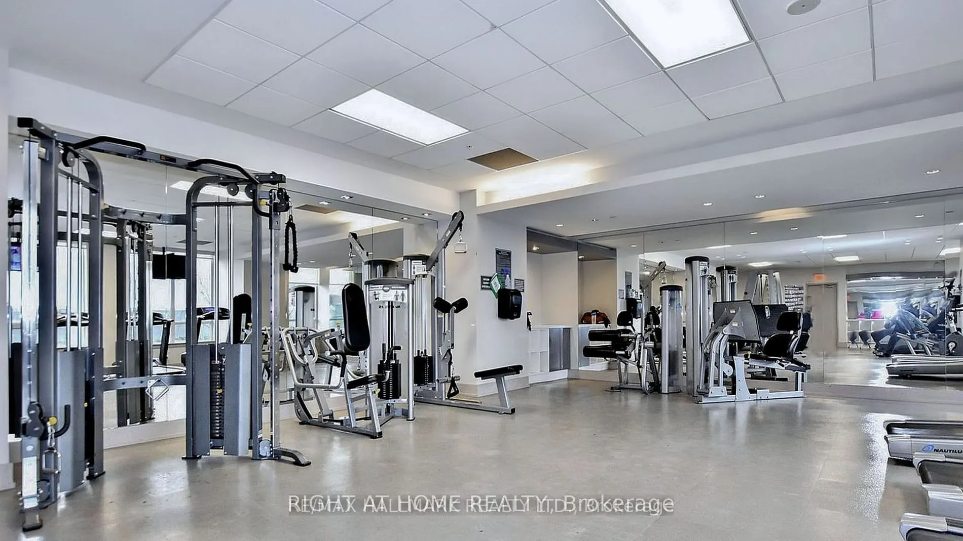 7165 Yonge Street, #1505