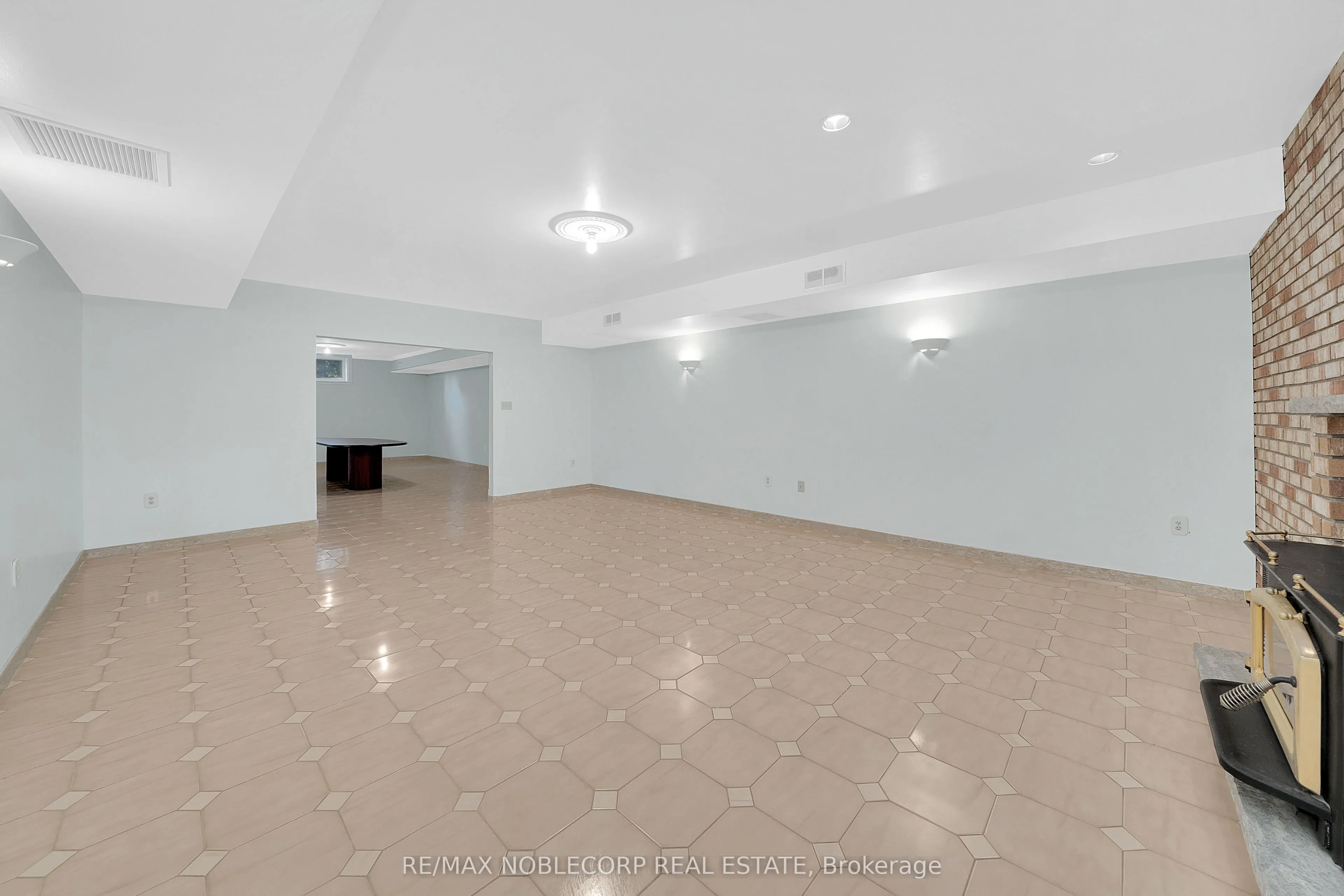 72 Balding Boulevard