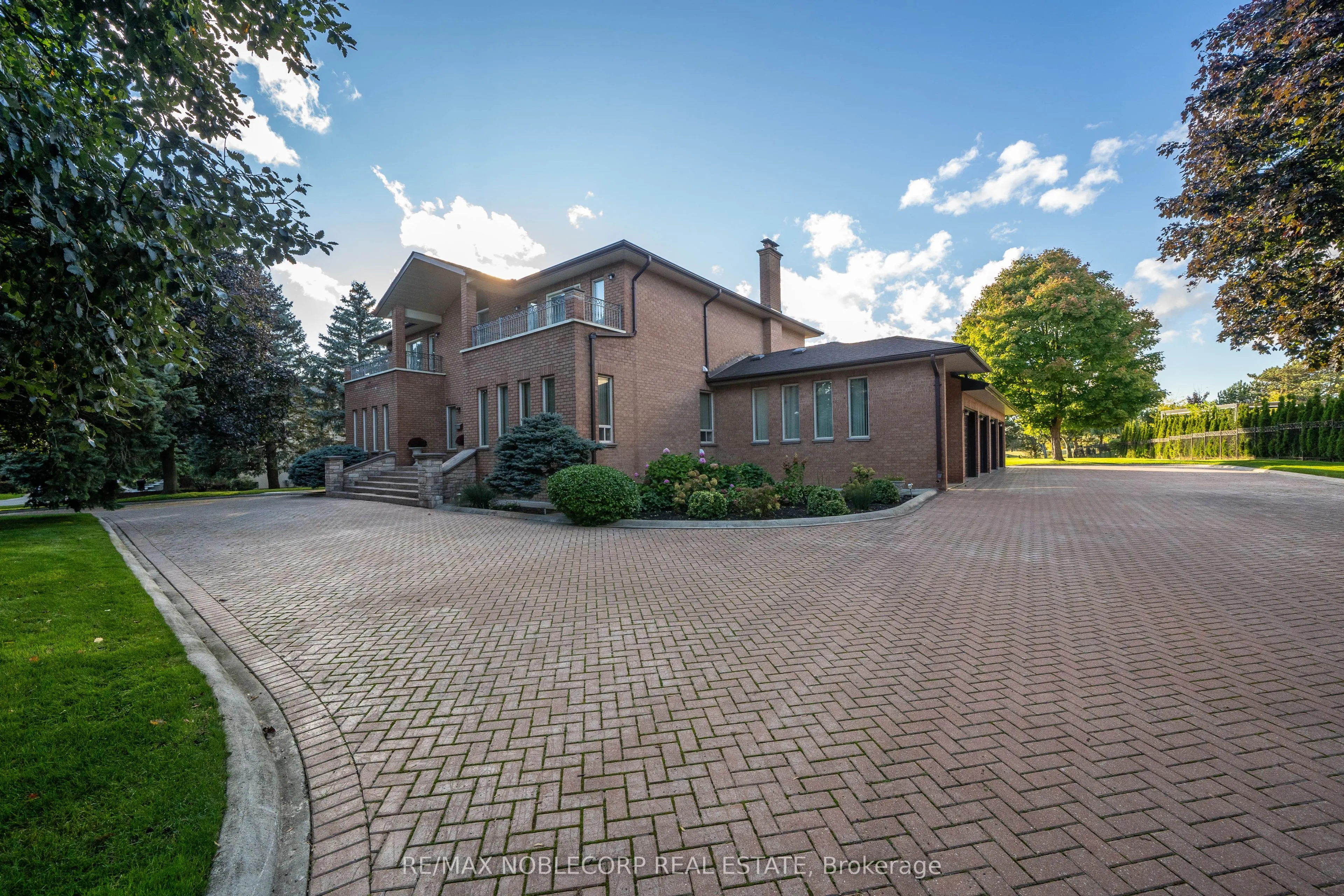 72 Balding Boulevard