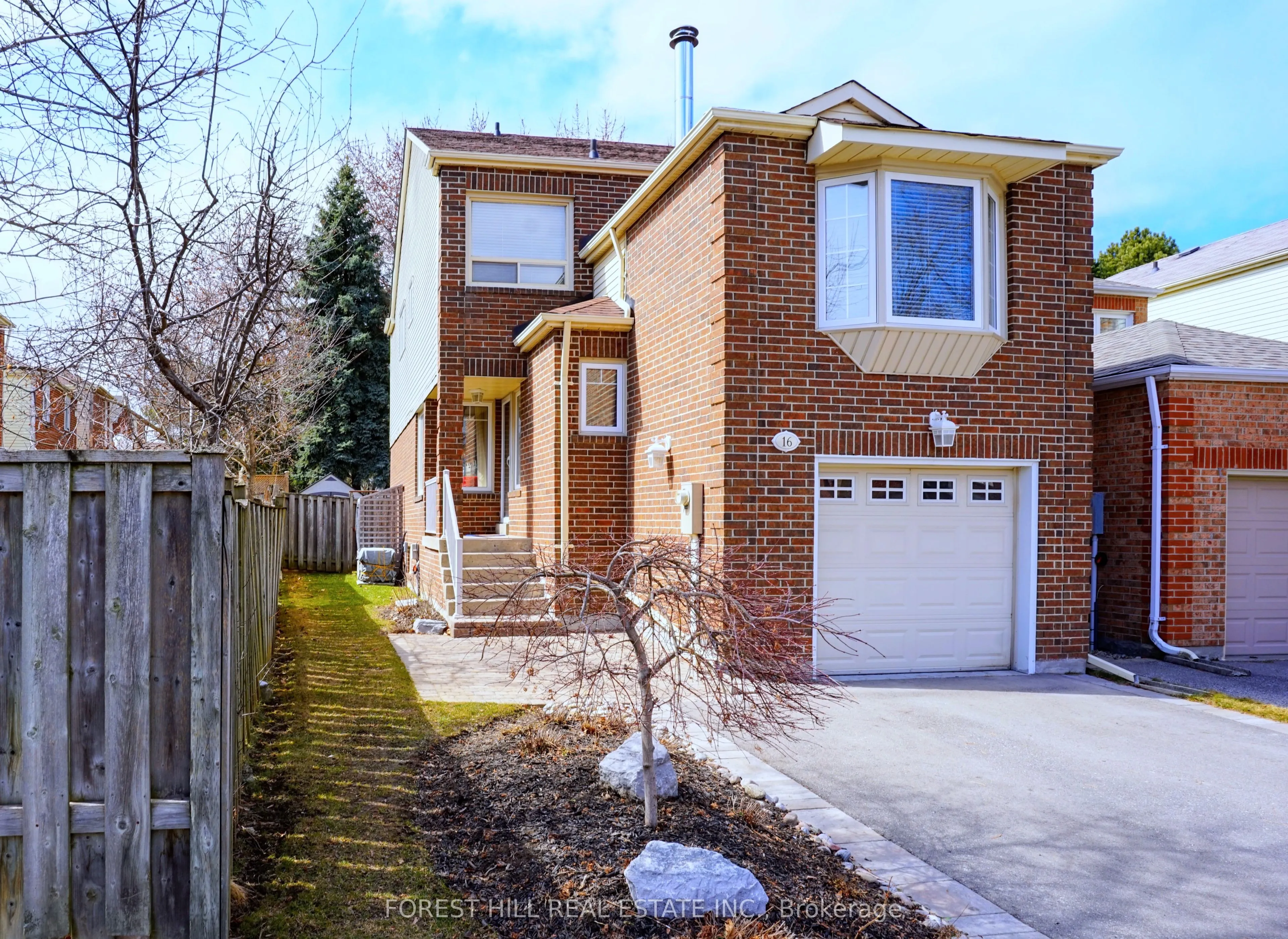 16 Lansbury Court