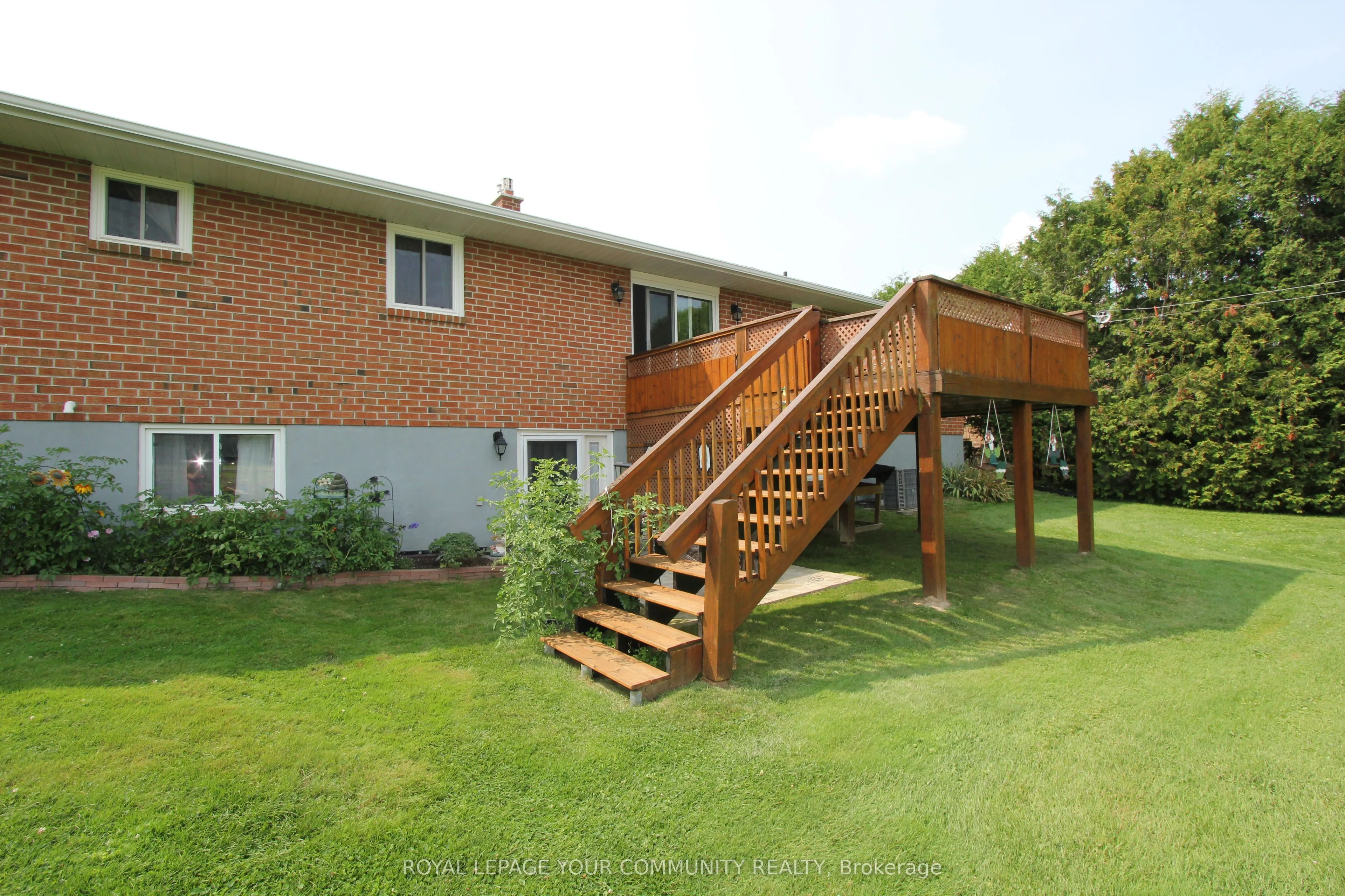 20161 Bathurst Street