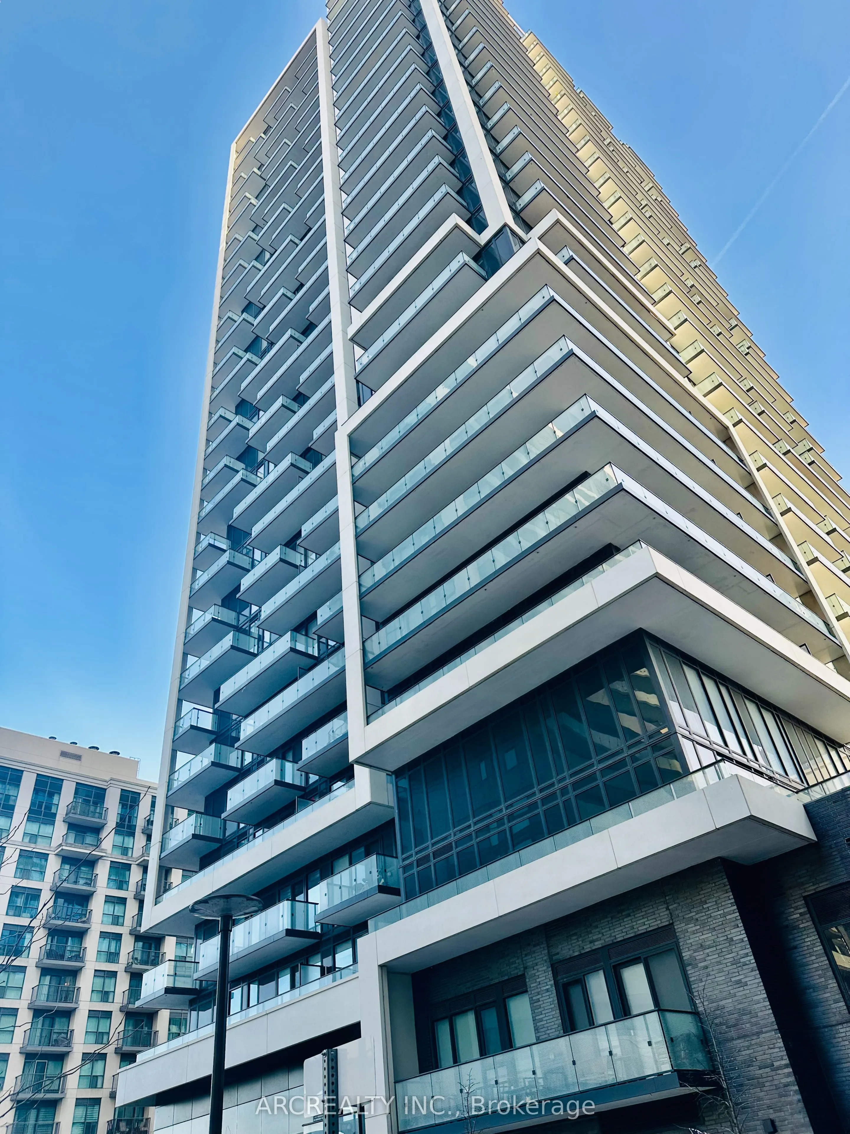 75 Oneida Crescent W, #201