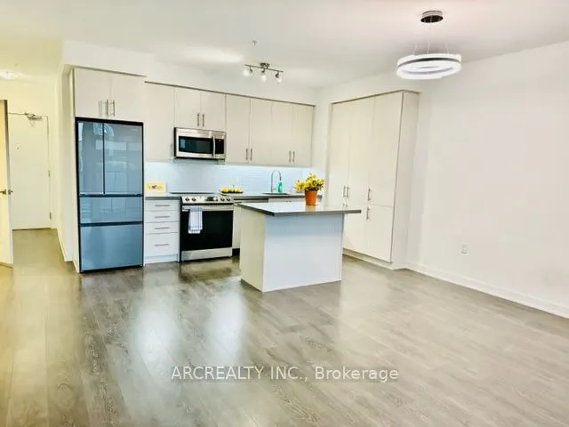 75 Oneida Crescent W, #201